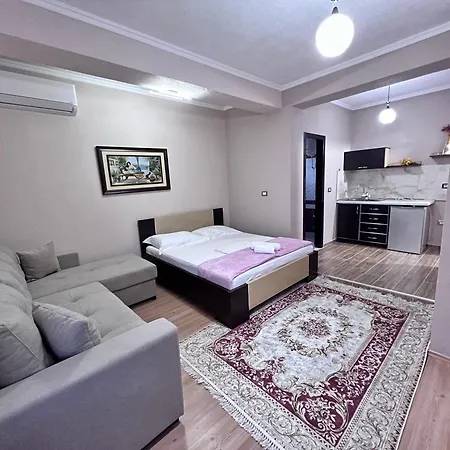 Vila Lacka Pogradec Exterior photo
