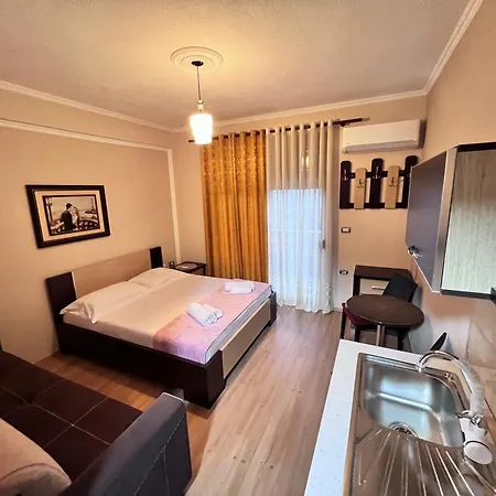 Vila Lacka Pogradec Exterior photo